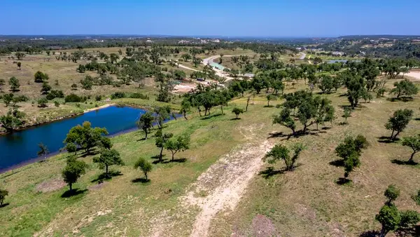 766 Ingram Ln, Fredericksburg, TX 78624