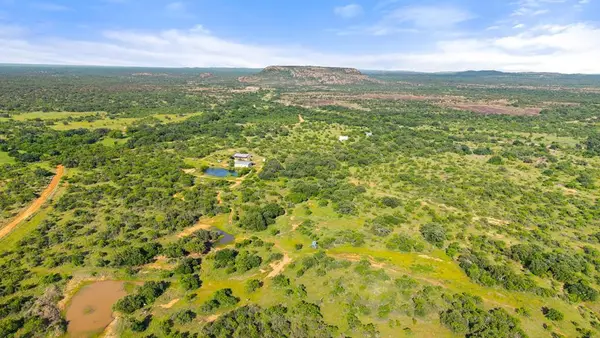 6304 County Rd 110, Llano, TX 78643