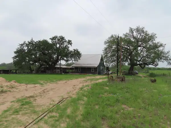 678 Tank Hollow, Poteet, TX 78065