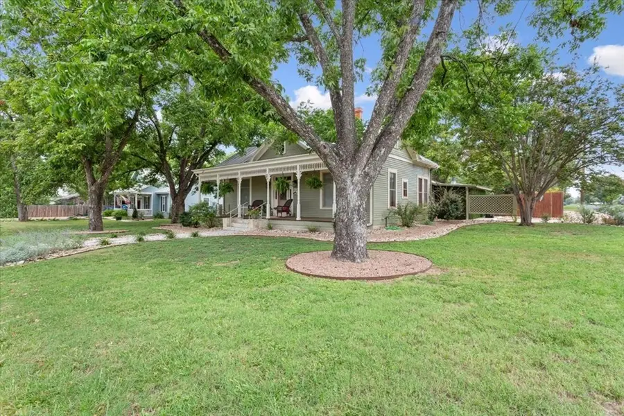 312 E College St, Fredericksburg, TX 78624 - #3