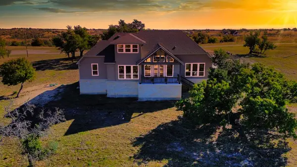 517 Dancing Sun Rd, Fredericksburg, TX 78624