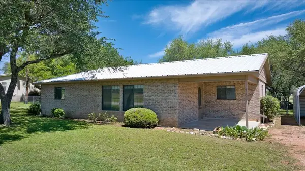 426 Fir Rd, Mason, TX 76856