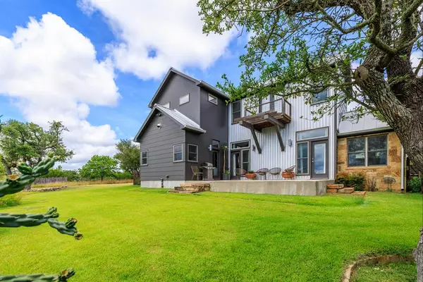 1556 Pfiester Rd, Fredericksburg, TX 78624