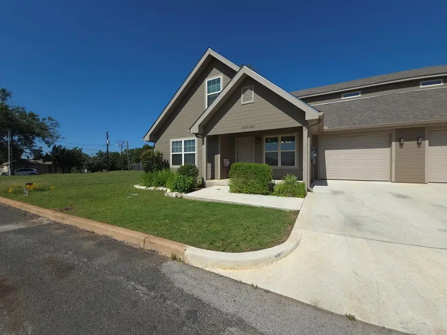 1004 B E Hill St, Fredericksburg, TX 78624 - #3