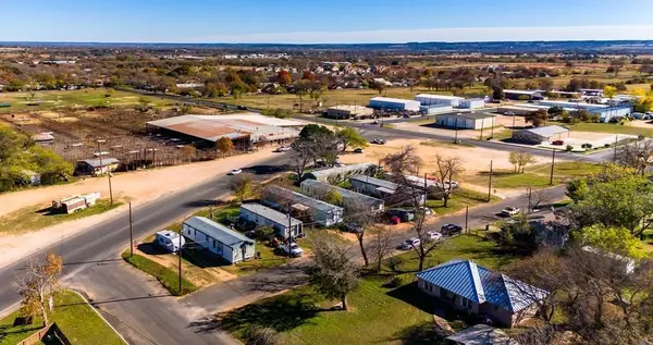 613 Mustang St, Fredericksburg, TX 78624