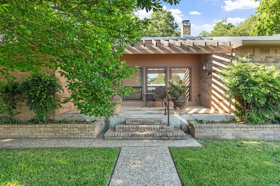 607 Franklin, Fredericksburg, TX 78624 - #2