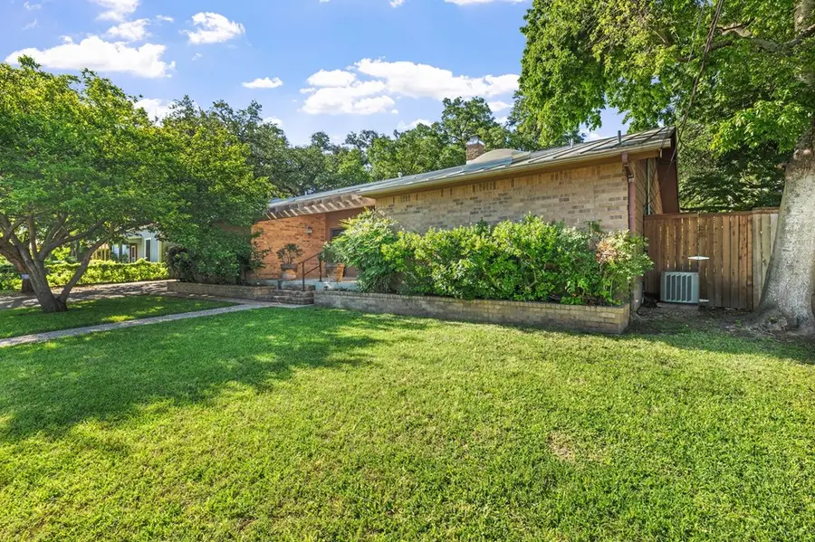 607 Franklin, Fredericksburg, TX 78624 - #3