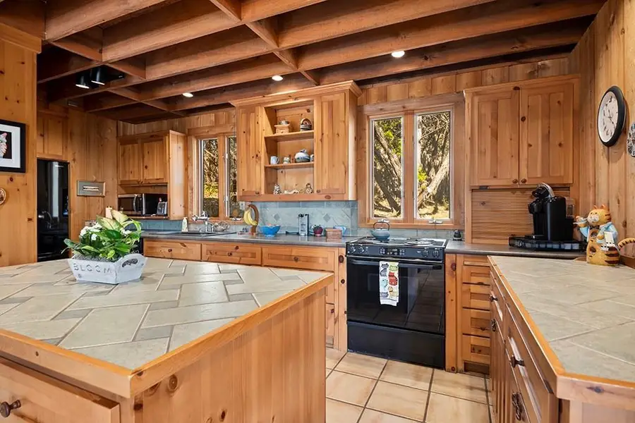 260 Chinaberry Lane, Fredericksburg, TX 78624 - #2