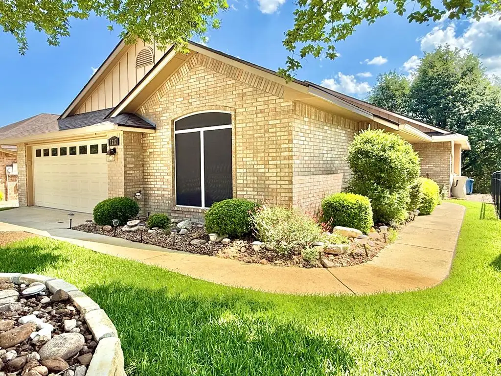1217 Victory Ln, Kerrville, TX 78028 - #1