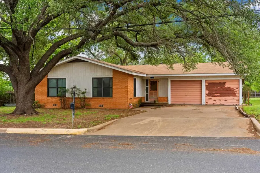 131 W Lower Crabapple Rd, Fredericksburg, TX 78624 - #2