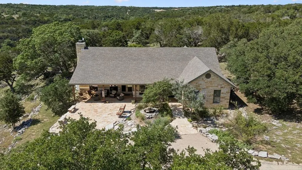 306 S Charles Rd, Kerrville, TX 78028 - #1