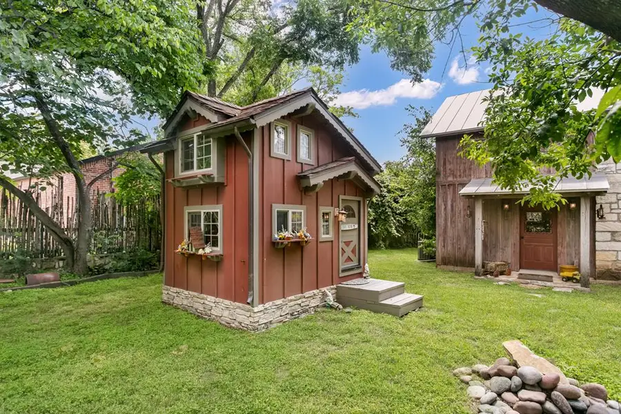 516 W San Antonio St, Fredericksburg, TX 78624 - #3