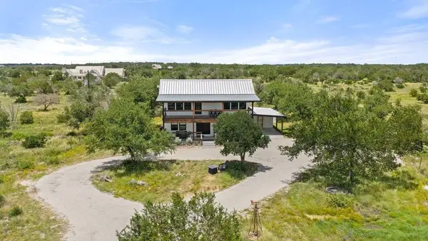 784 River View Dr, Johnson City, TX 78636