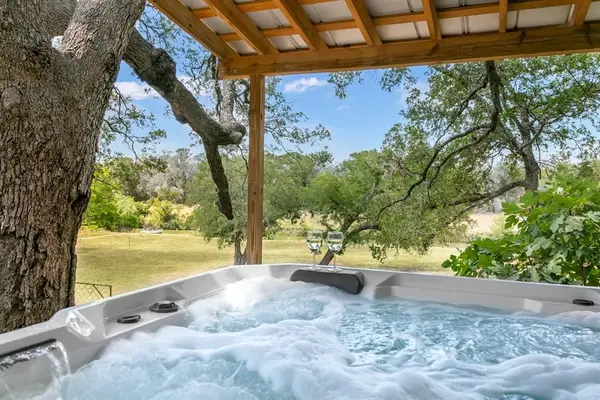 229 Ranch Rd 1, Stonewall, TX 78671