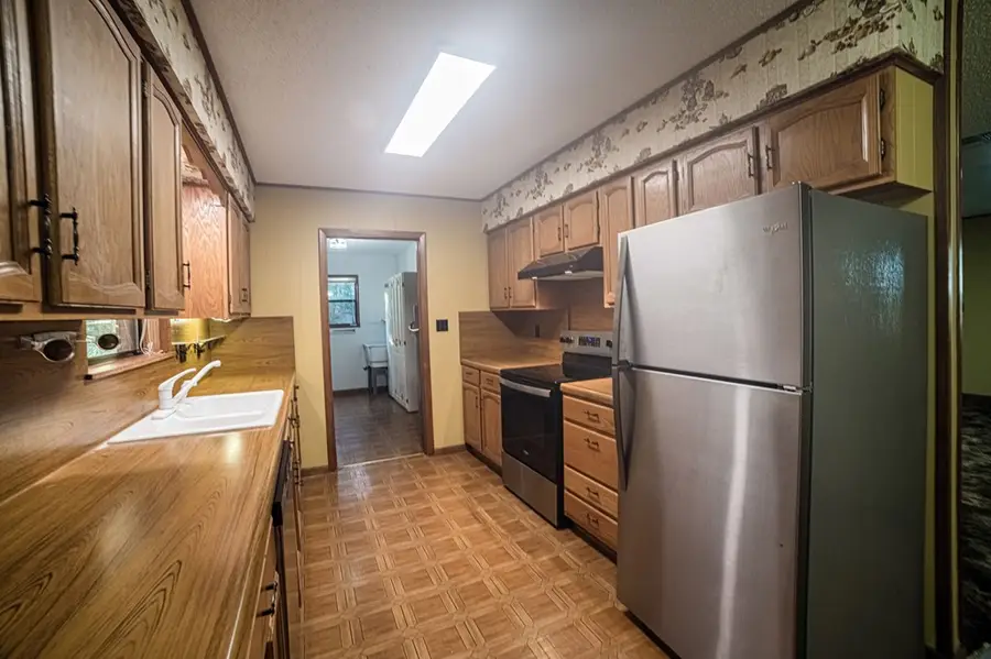 203 Broadmoor St, Fredericksburg, TX 78624 - #3