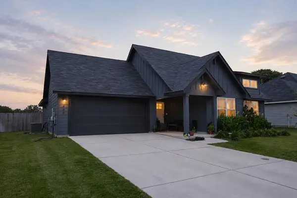 644 Tranquility Ln, Fredericksburg, TX 78624