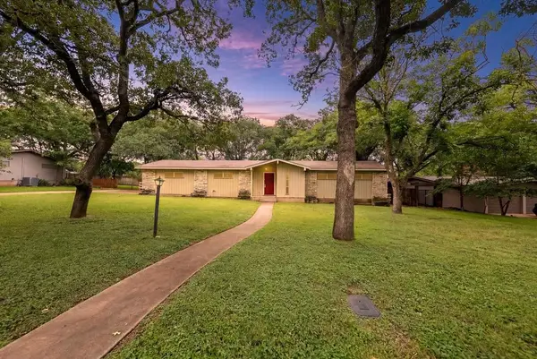 122 Ridgewood Dr, Fredericksburg, TX 78624