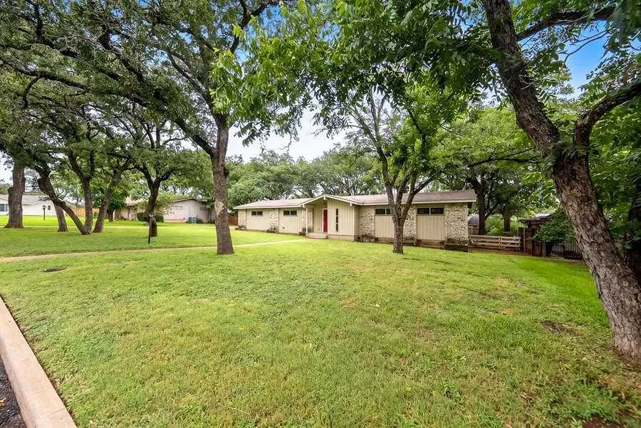 122 Ridgewood Dr, Fredericksburg, TX 78624 - #3