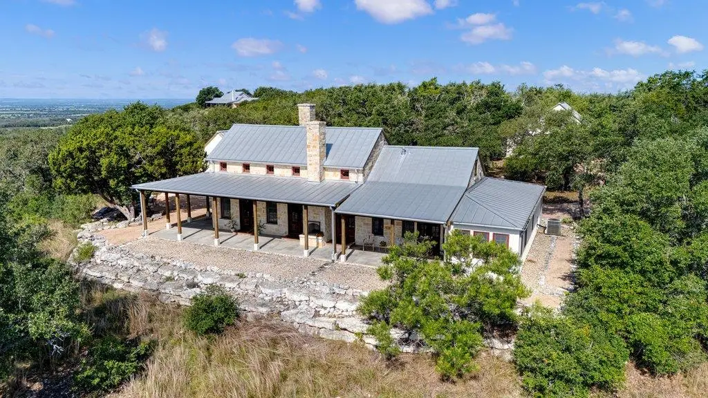 309 Ridgeview Dr, Fredericksburg, TX 78624 - #1