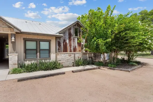 807 Highway St #101, Fredericksburg, TX 78624