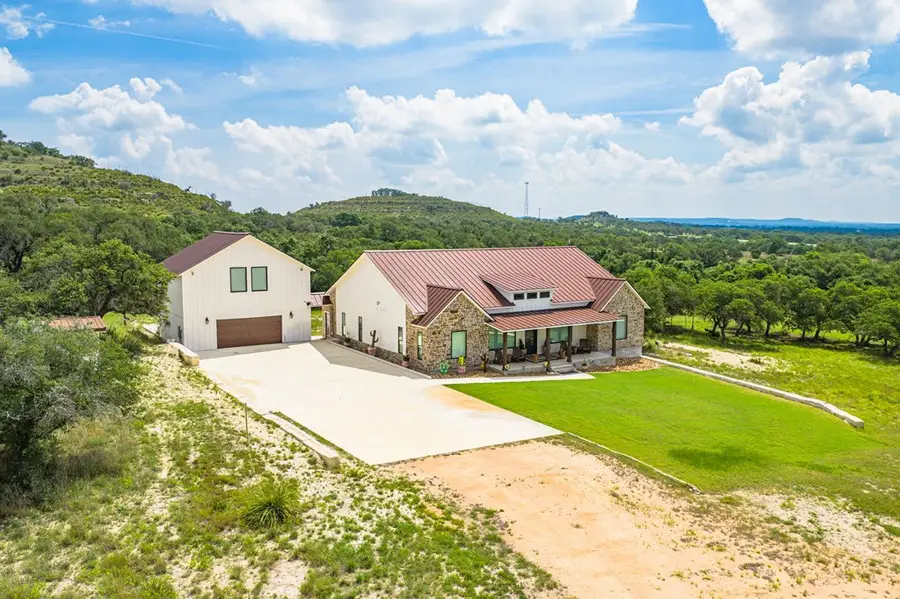 147 Gray Wolf, Blanco, TX 78606 - #2