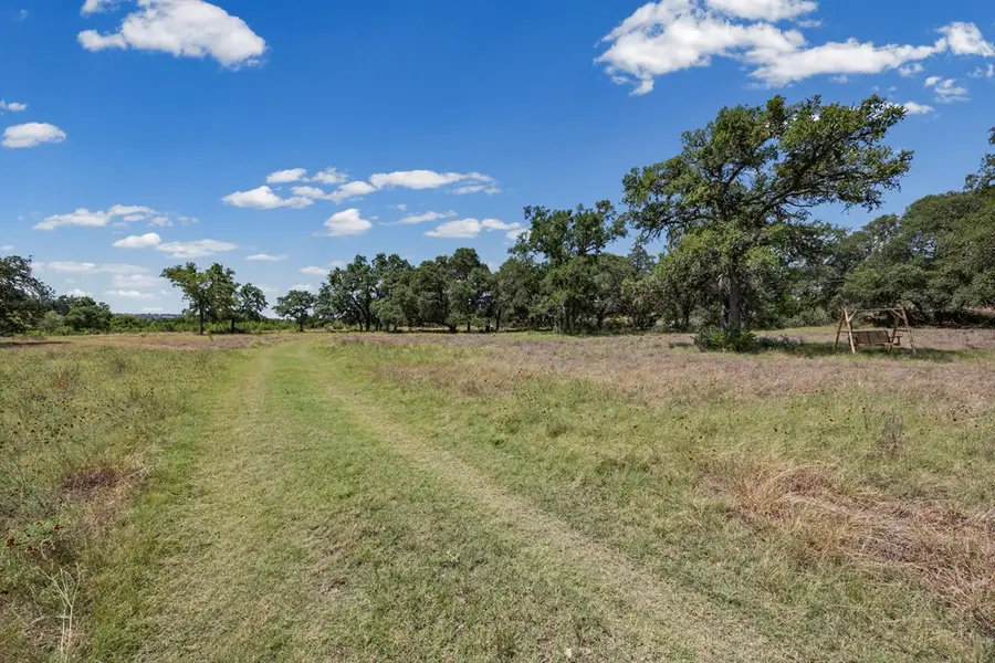 1364 N Walnut Springs Rd, Johnson City, TX 78636 - #2
