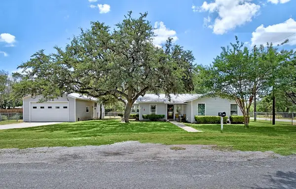 1504 Mesquite St, Blanco, TX 78606