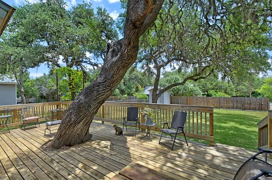 1504 Mesquite St, Blanco, TX 78606 - #2