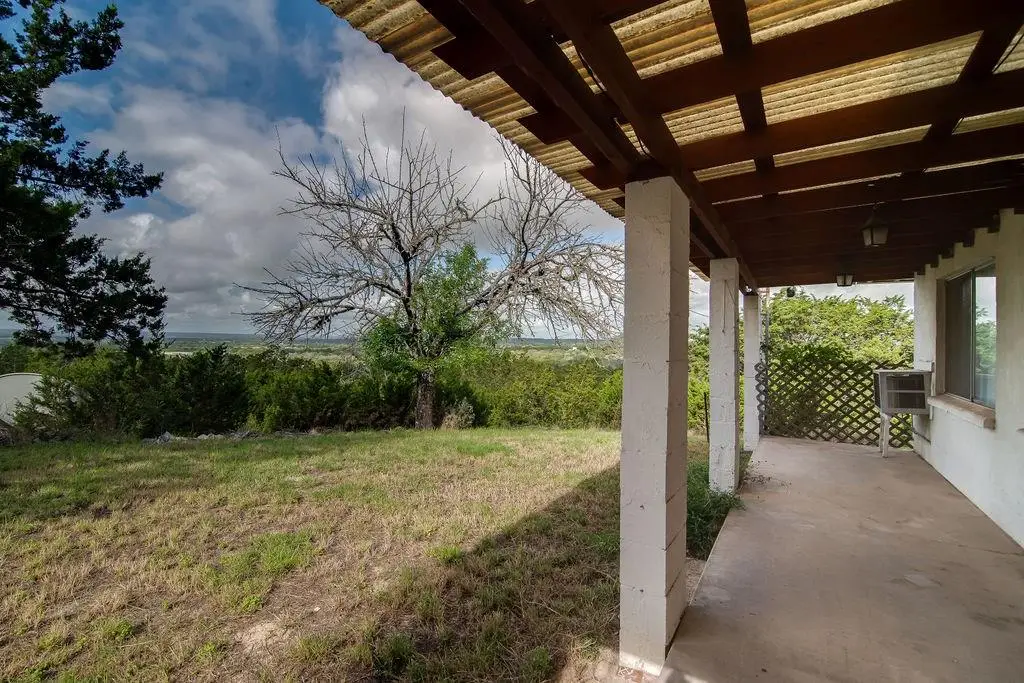 999 Royal Oaks Loop, Fredericksburg, TX 78624 - #1