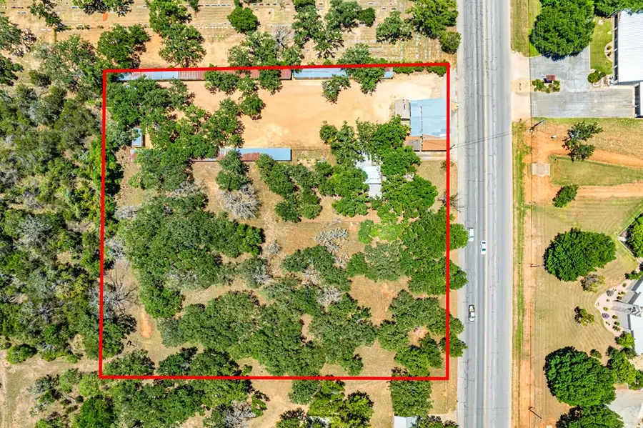1709 N Llano St, Fredericksburg, TX 78624 - #2