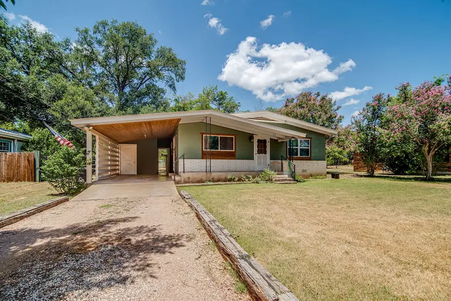 510 S Columbus, Fredericksburg, TX 78624 - #3