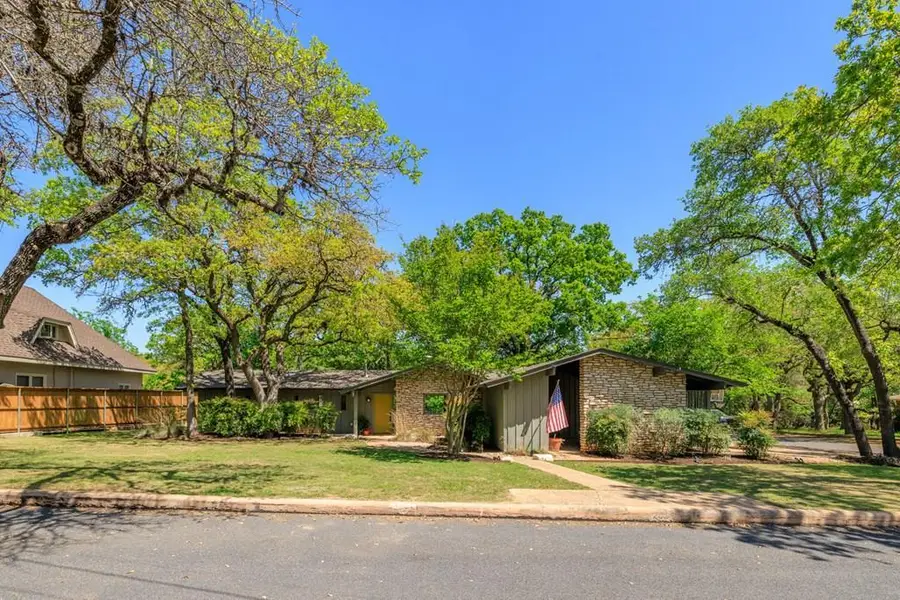 202 Tanglewood Dr, Fredericksburg, TX 78624 - #3