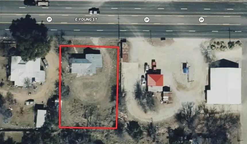 504 E Young St E Young St, Llano, TX 78643 - #3