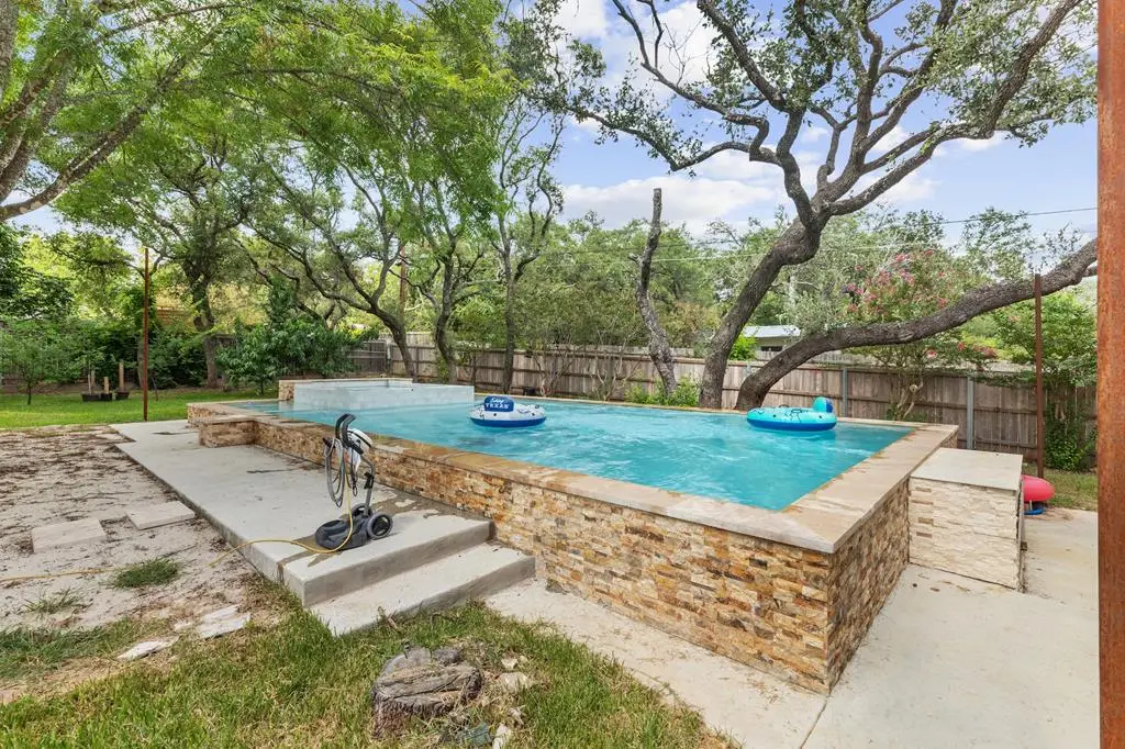 308 Tanglewood Dr, Fredericksburg, TX 78624 - #1