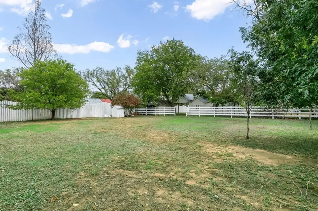 404 Fulton St, Fredericksburg, TX 78624 - #1