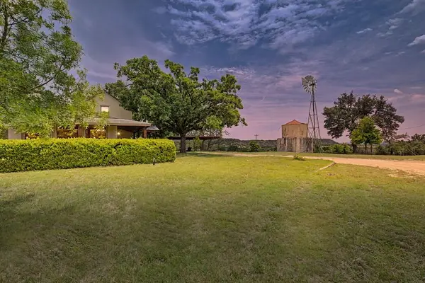 5709 Ranch Rd 965, Fredericksburg, TX 78624