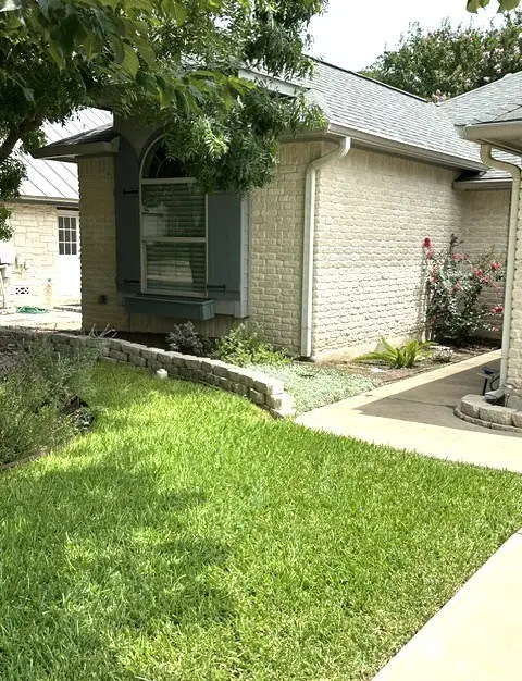 114 W Creekview Dr, Fredericksburg, TX 78624 - #3
