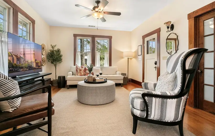404 N Pecan St, Fredericksburg, TX 78624 - #3