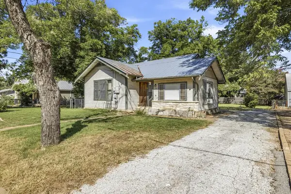 420 Plum St, Fredericksburg, TX 78624