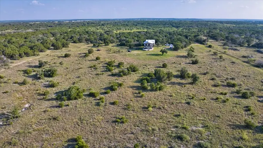1147 Shafer Ln, Hext, TX 76848 - #3