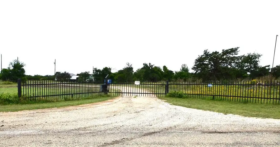 8400 Maner Rd, Harper, TX 78631 - #2