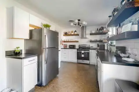 804 N Milam St, Fredericksburg, TX 78624 - #3