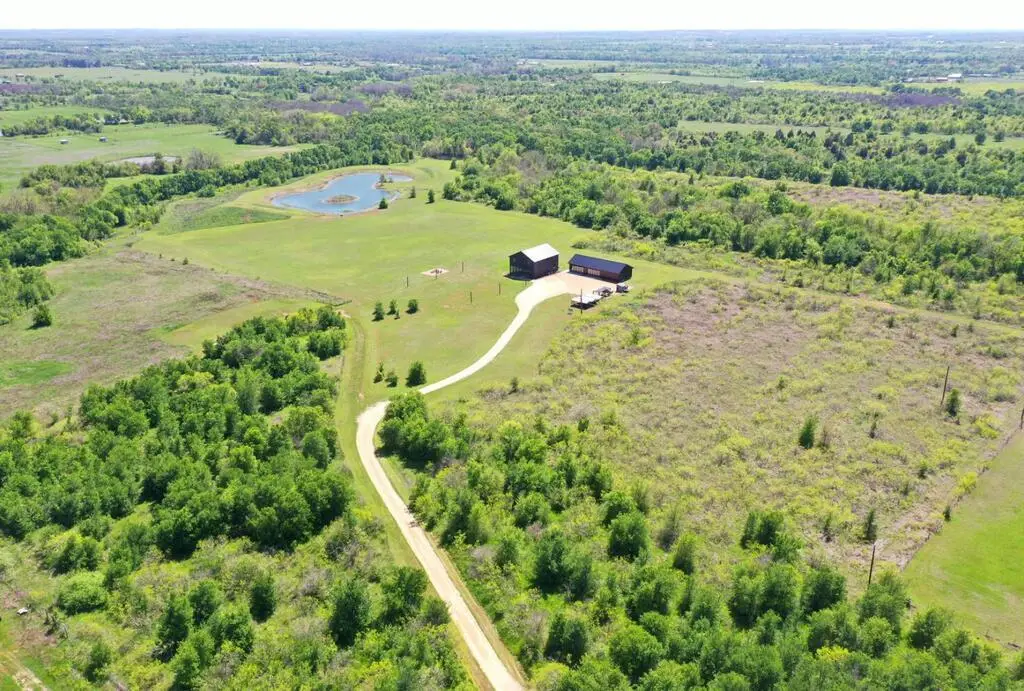 4201 County Rd 463, Elgin, TX 78621 - #1