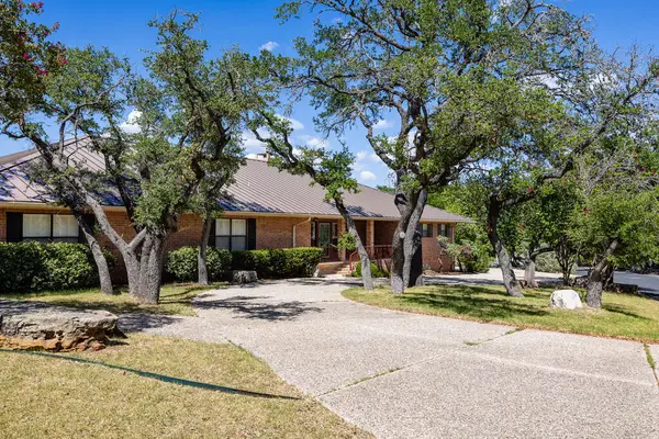 304 Spring Mill Dr., Kerrville, TX 78028