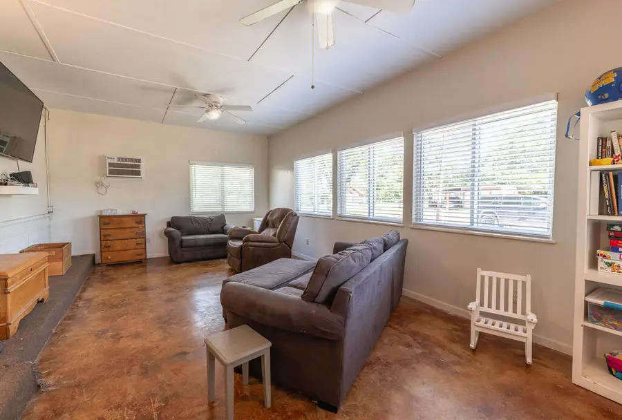 1510 N Llano St, Junction, TX 76849 - #3