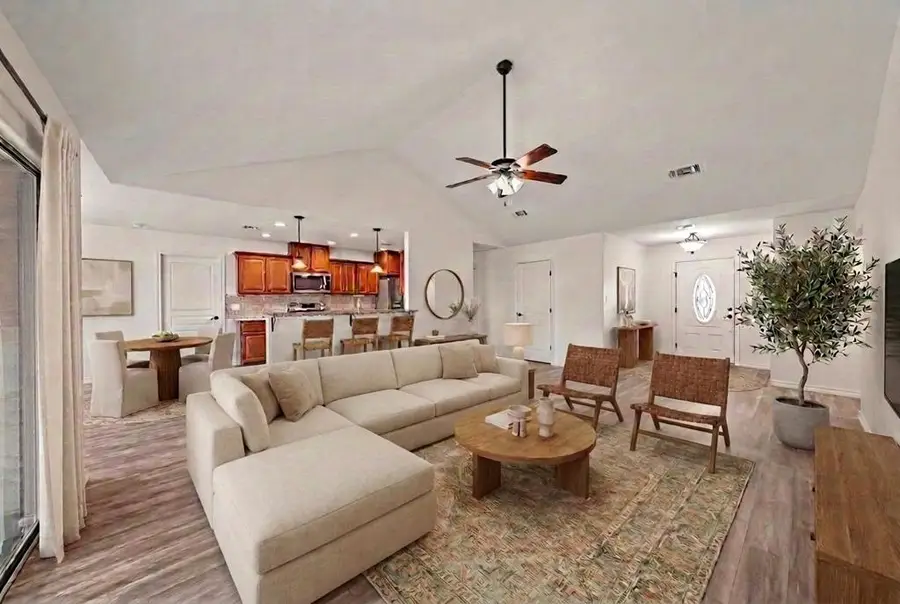 720 Darlington Dr, Fredericksburg, TX 78624 - #3