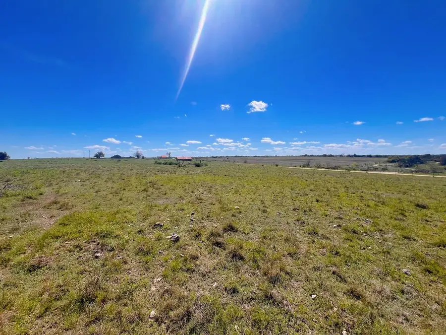 283 Cut Off Rd, Fredericksburg, TX 78624 - #2