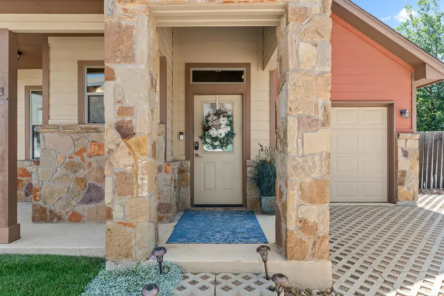 510 SE Mueller St, Fredericksburg, TX 78624 - #2