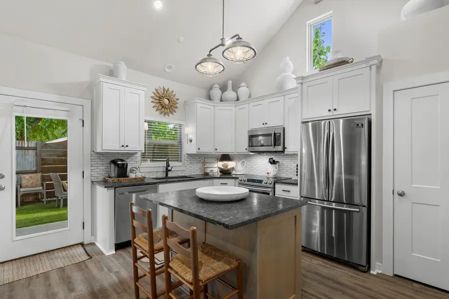 807 E Highway St #101, Fredericksburg, TX 78624 - #3