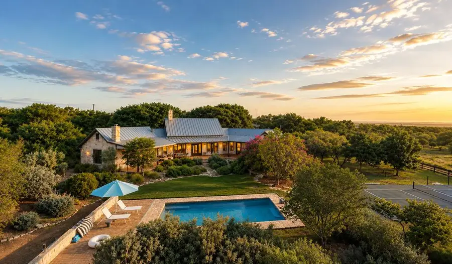 423 Meusebach Creek Rd, Fredericksburg, TX 78624 - #2